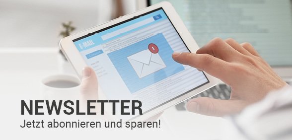 Im Vordergrund: „NEWSLETTER Jetzt abonnieren und sparen!“. Im Hintergrund ein Tablet auf dem eine neue E-Mail abgebildet ist. Davor eine Hand von einer Person, sowie hinter dem Tablet ein Kaffee. Im Vordergrund: „NEWSLETTER Jetzt abonnieren und sparen!“. Im Hintergrund ein Tablet auf dem eine neue E-Mail abgebildet ist. Davor eine Hand von einer Person, sowie hinter dem Tablet ein Kaffee.